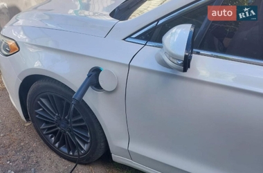 Седан Ford Fusion 2016 в Харькове