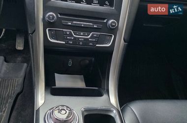 Седан Ford Fusion 2016 в Львове
