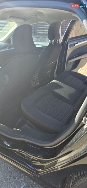 Седан Ford Fusion 2015 в Києві