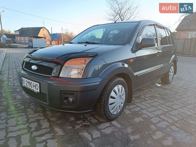 Хэтчбек Ford Fusion 2010 в Лубнах