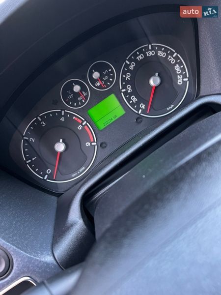 Хетчбек Ford Fusion 2006 в Чернівцях