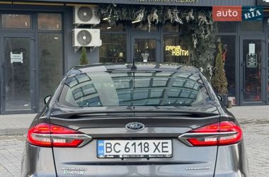 Седан Ford Fusion 2019 в Львове