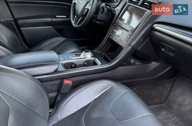 Седан Ford Fusion 2019 в Львове