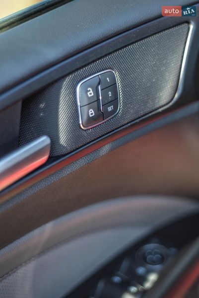 Седан Ford Fusion 2016 в Івано-Франківську