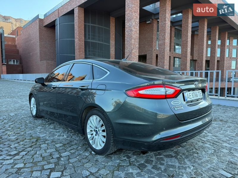Седан Ford Fusion 2015 в Днепре