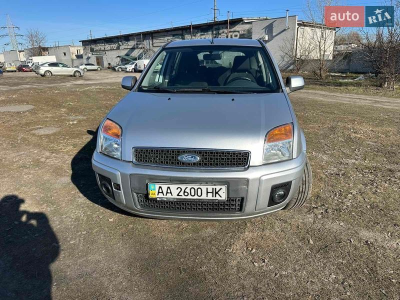 Хэтчбек Ford Fusion 2010 в Киеве