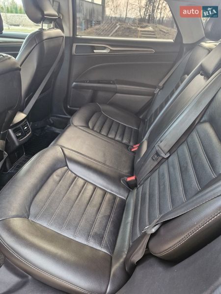 Седан Ford Fusion 2015 в Вишгороді