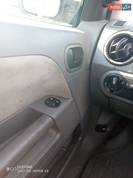 Хэтчбек Ford Fusion 2004 в Смеле