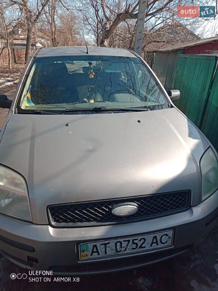 Хэтчбек Ford Fusion 2004 в Смеле
