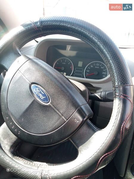 Хэтчбек Ford Fusion 2004 в Смеле