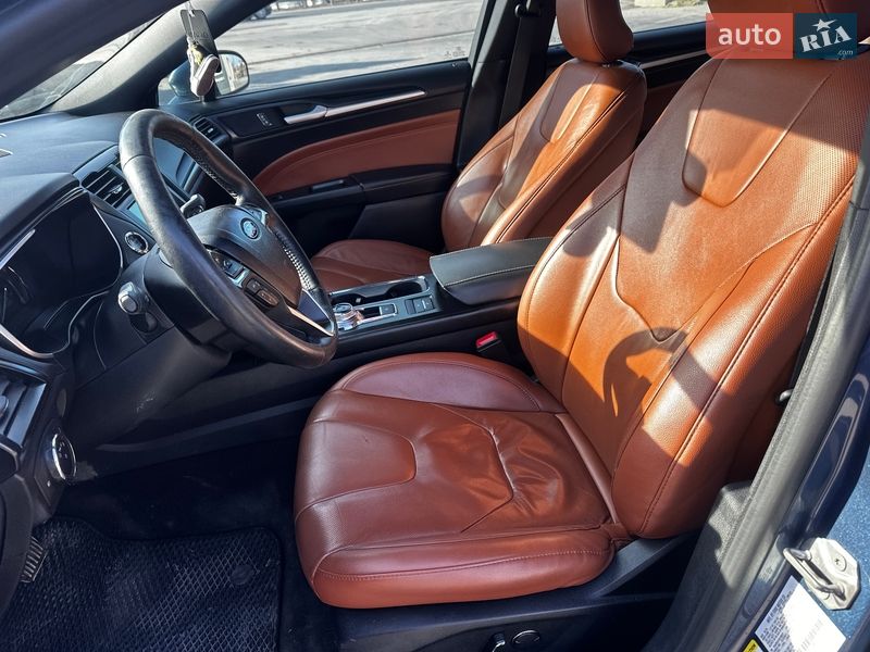 Седан Ford Fusion 2018 в Львове