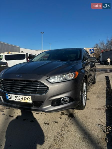 Седан Ford Fusion 2014 в Львове