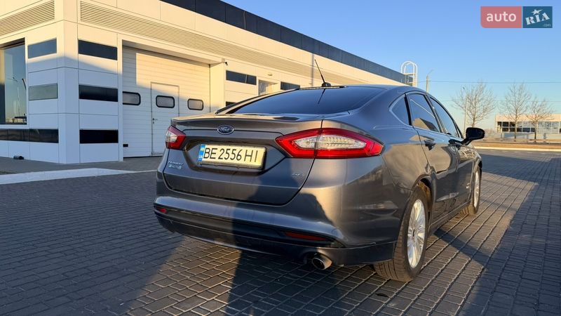 Седан Ford Fusion 2013 в Миколаєві