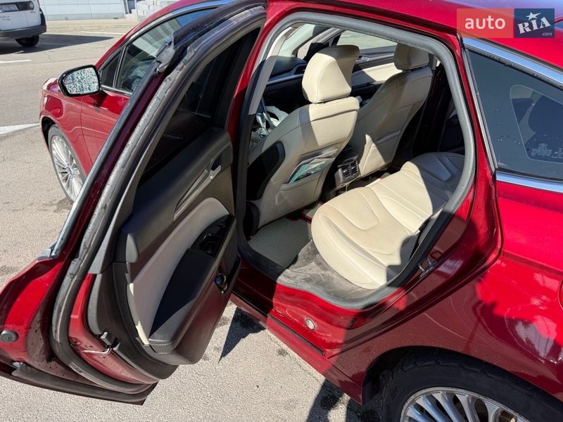 Седан Ford Fusion 2016 в Дніпрі