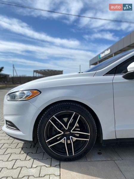 Седан Ford Fusion 2015 в Ивано-Франковске