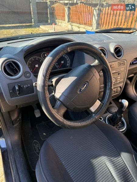 Хэтчбек Ford Fusion 2011 в Долине