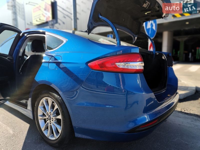 Седан Ford Fusion 2017 в Києві