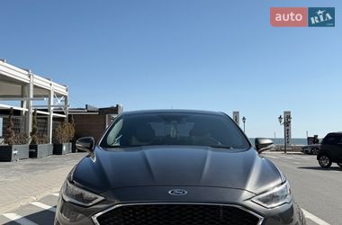 Седан Ford Fusion 2017 в Измаиле