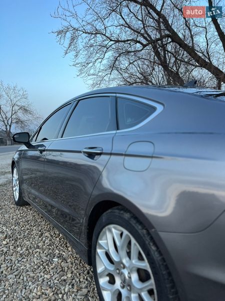 Седан Ford Fusion 2013 в Старому Самборі