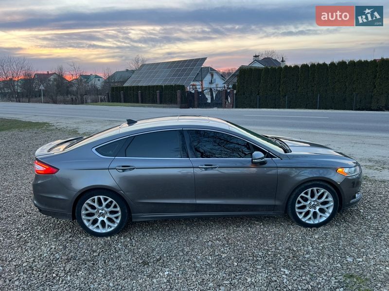 Седан Ford Fusion 2013 в Старому Самборі