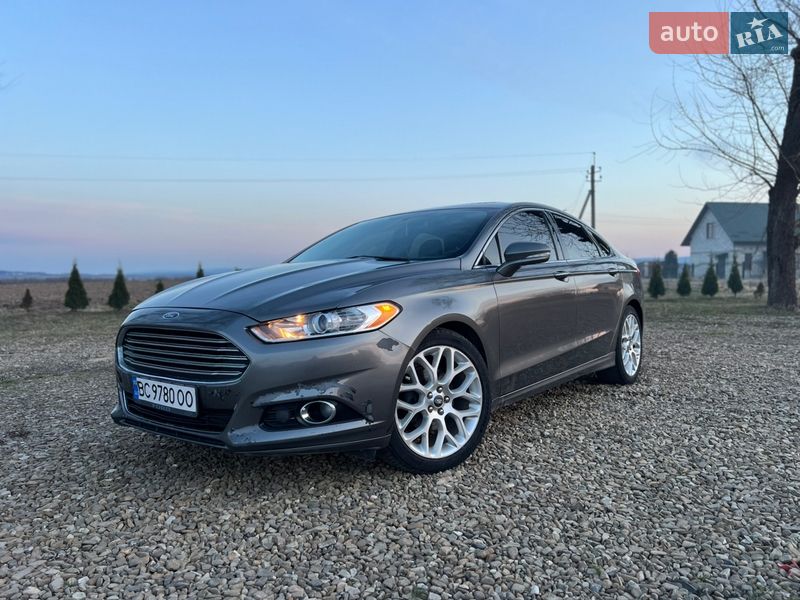 Седан Ford Fusion 2013 в Старому Самборі