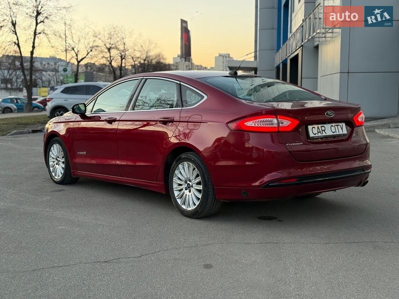 Седан Ford Fusion 2014 в Києві