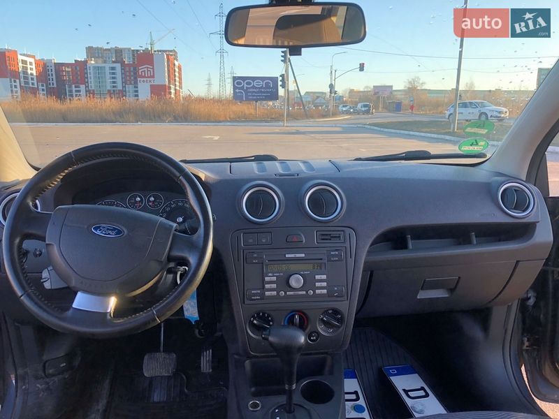 Хэтчбек Ford Fusion 2006 в Луцке