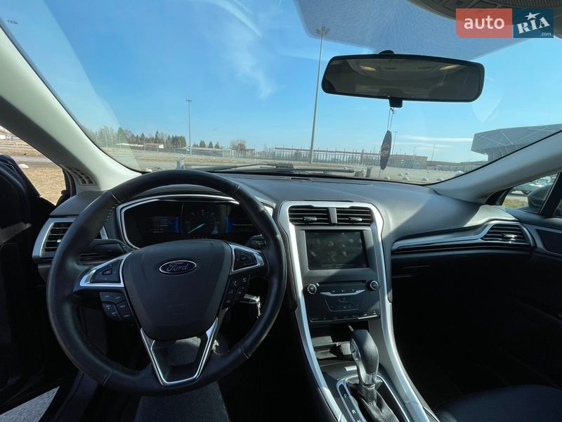 Седан Ford Fusion 2015 в Львове