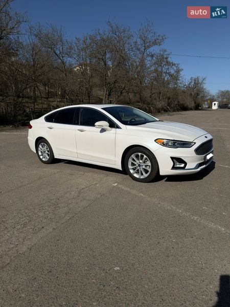 Седан Ford Fusion 2020 в Одессе