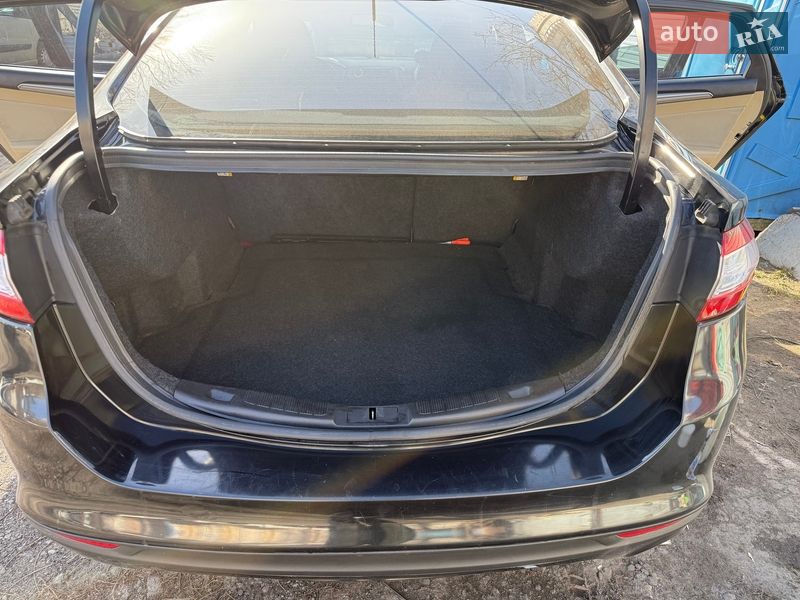 Седан Ford Fusion 2014 в Києві