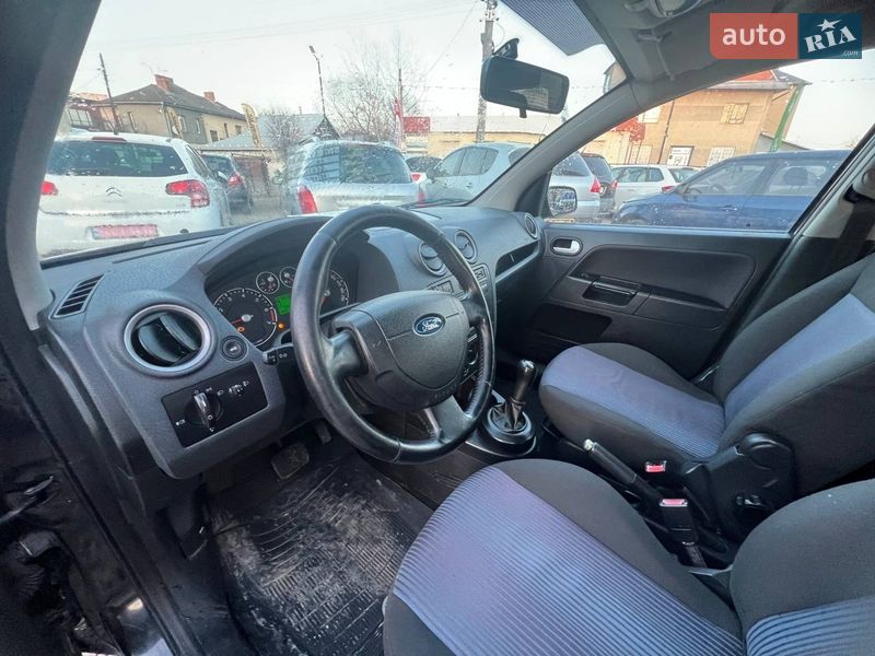 Хэтчбек Ford Fusion 2008 в Коломые