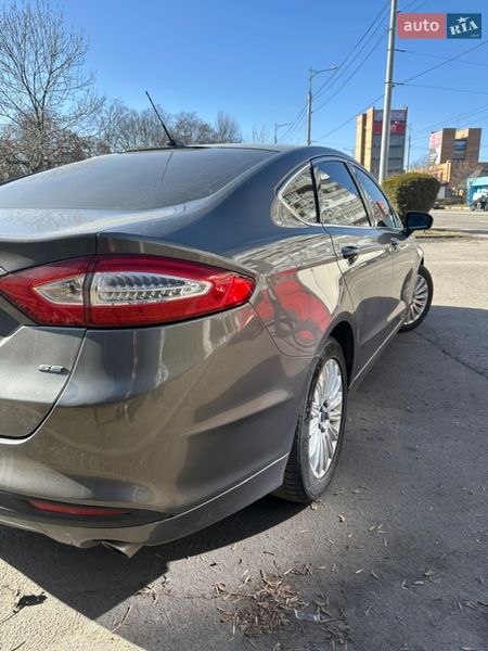 Седан Ford Fusion 2013 в Дніпрі
