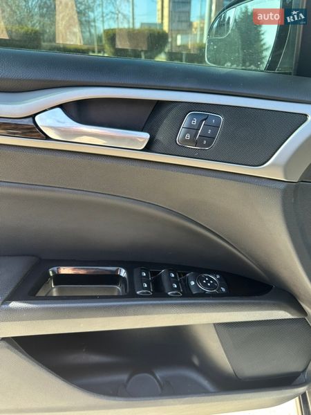 Седан Ford Fusion 2013 в Дніпрі