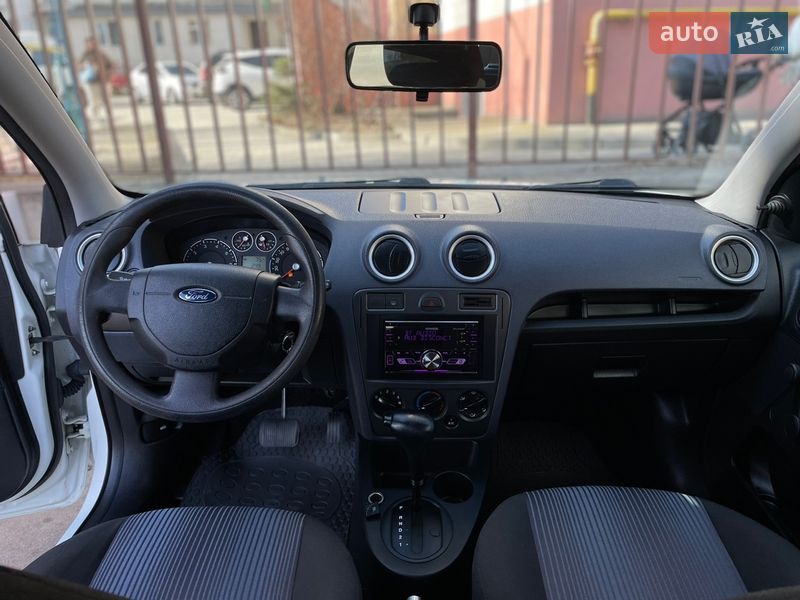 Хэтчбек Ford Fusion 2005 в Хмельницком
