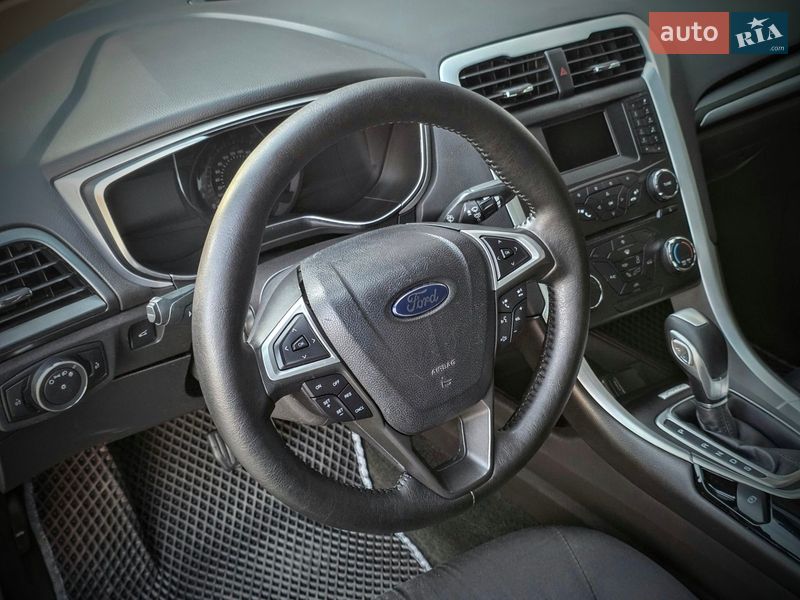 Седан Ford Fusion 2015 в Киеве фото 9 Седан Ford Fusion 2015 в Киеве