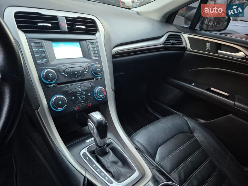 Седан Ford Fusion 2013 в Херсоні
