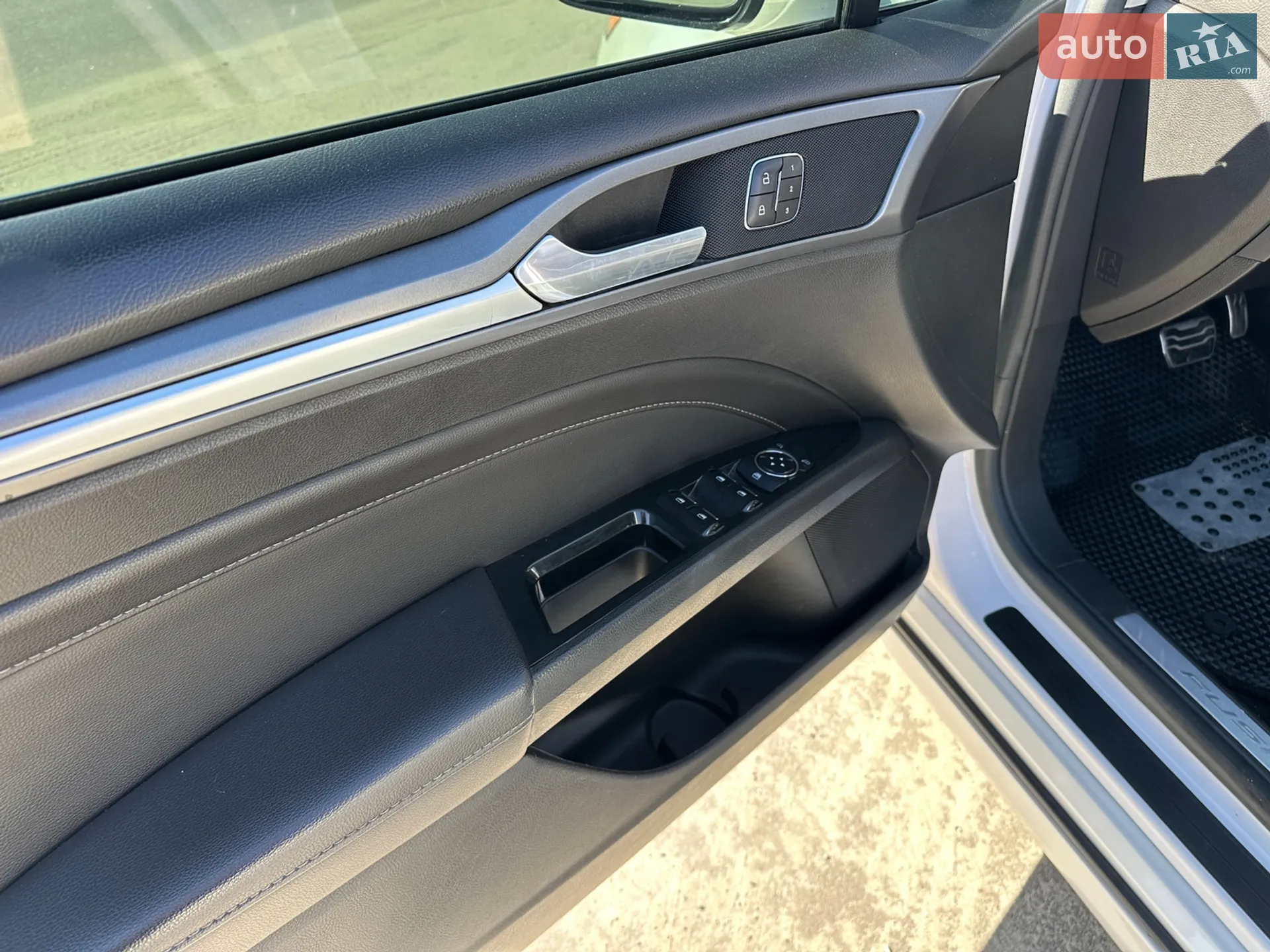 2013 Ford Fusion - мініатюра 28