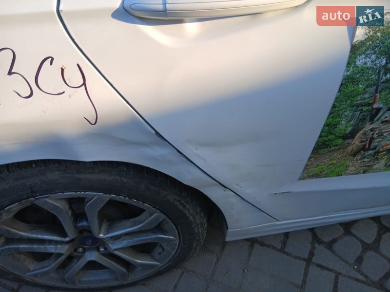 Седан Ford Fusion 2018 в Львові