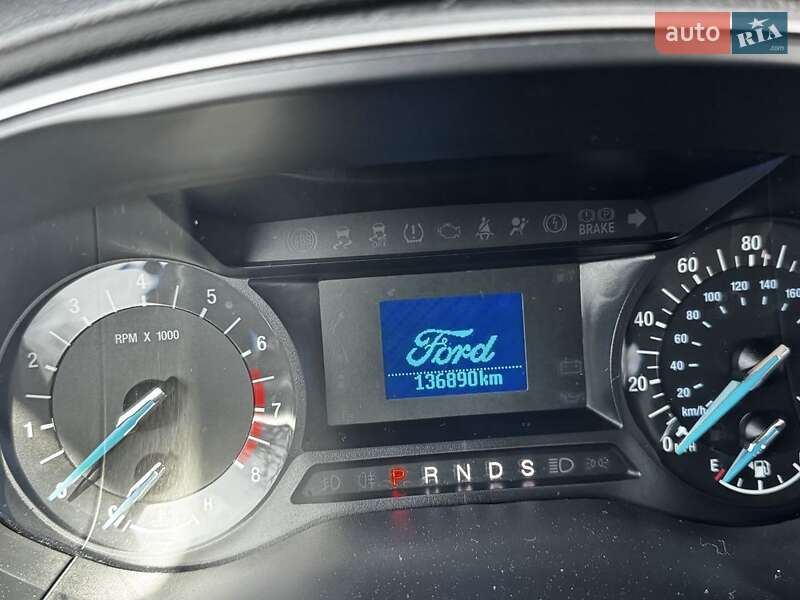 Седан Ford Fusion 2015 в Павлограді