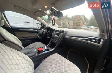 Седан Ford Fusion 2019 в Львове