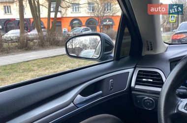 Седан Ford Fusion 2019 в Львове