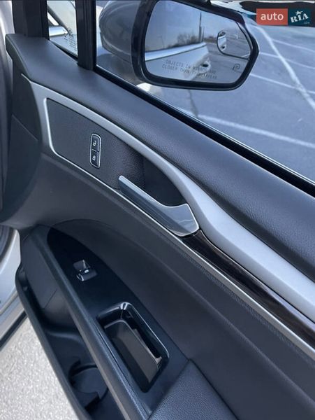 Седан Ford Fusion 2015 в Ужгороде