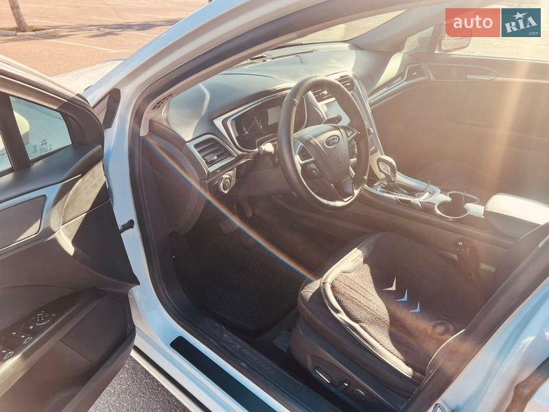 Седан Ford Fusion 2015 в Миколаєві