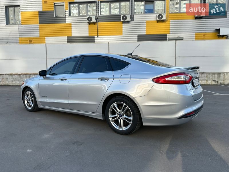 Седан Ford Fusion 2016 в Киеве