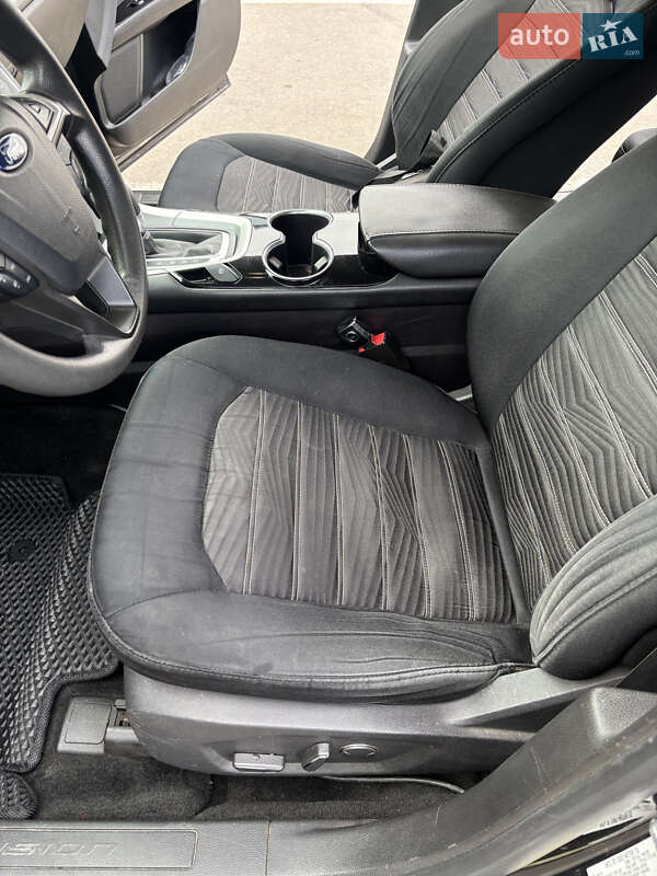 Седан Ford Fusion 2015 в Киеве