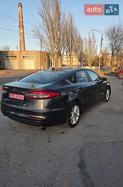 Седан Ford Fusion 2019 в Запорожье
