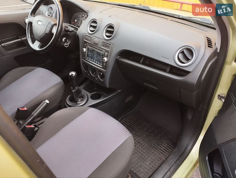 Хетчбек Ford Fusion 2007 в Житомирі