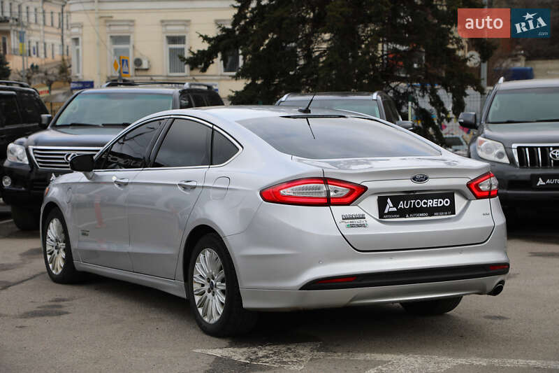 Седан Ford Fusion 2016 в Харькове