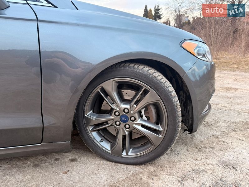 Седан Ford Fusion 2016 в Києві