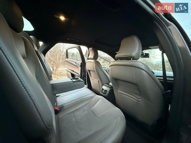 Седан Ford Fusion 2016 в Києві